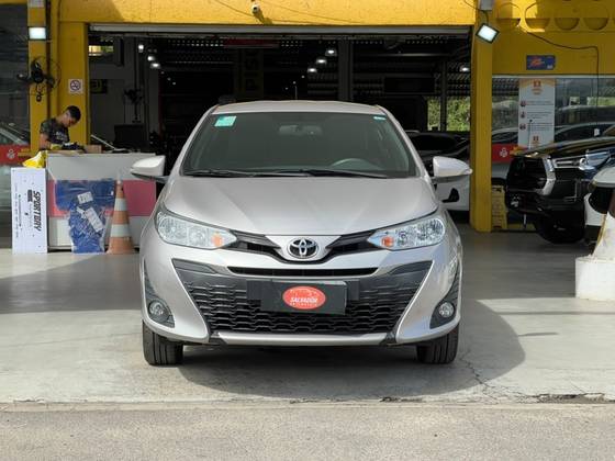 TOYOTA YARIS 1.3 16V FLEX XL PLUS TECH MULTIDRIVE TOYOTA YARIS 1.3 16V FLEX XL PLUS TECH MULTIDRIVE